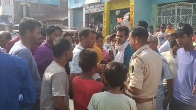 बिजली संकट से नाराज ग्रामीणों ने किया सड़क जाम, प्रशासनिक विफलता का लगाया आरोप